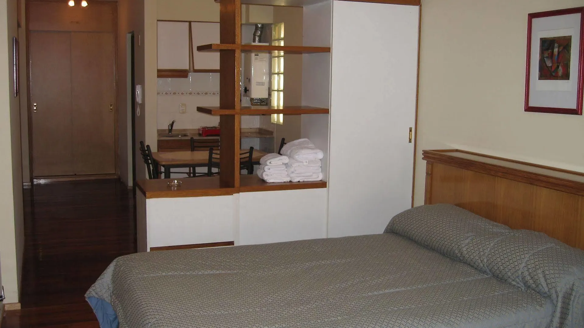 Altezza Apart Suites Mendoza Aparthotel
