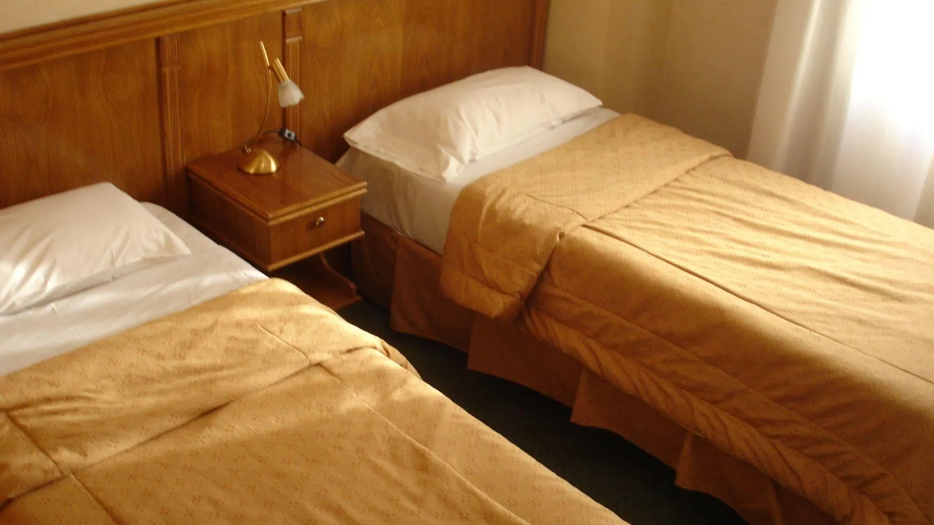 Altezza Apart Suites Mendoza 4*,
